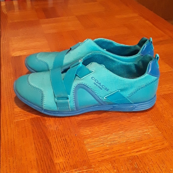 Coach Shoes - 🥨TRADED🥨 COACH sneakers "Denver" style